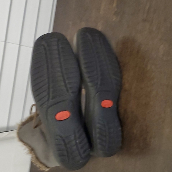 ARA Magaly Gore-Tex boots  Gray with Brown  faux fur Lace front. Size 5 Women - Picture 4 of 6